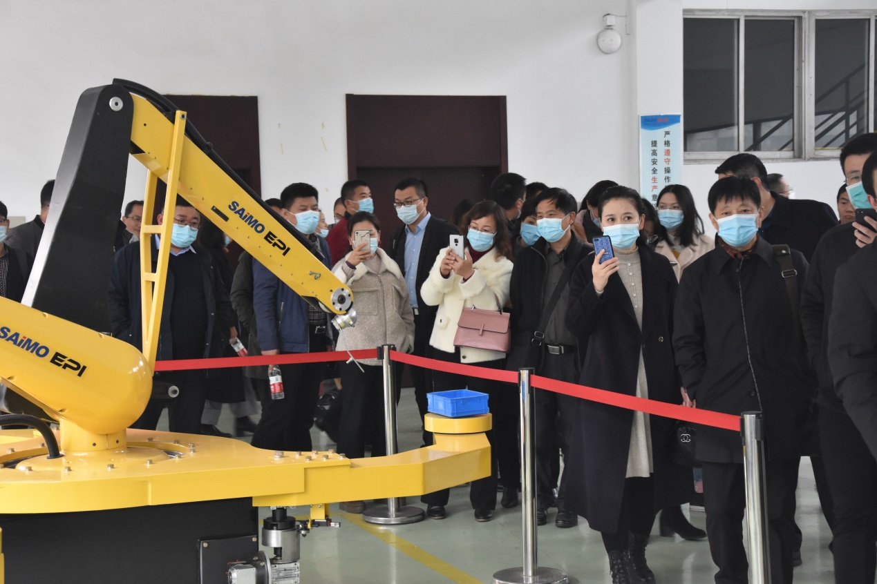 無(wú)需編程、人工示教的“噴涂機(jī)器人”